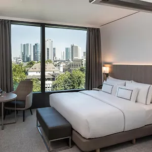 Melia Frankfurt فندق